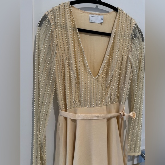 ASOS DESIGN Womens Linear Embellished Bodice Mini Dress Cream SIZE 4 pearls - Picture 9 of 13